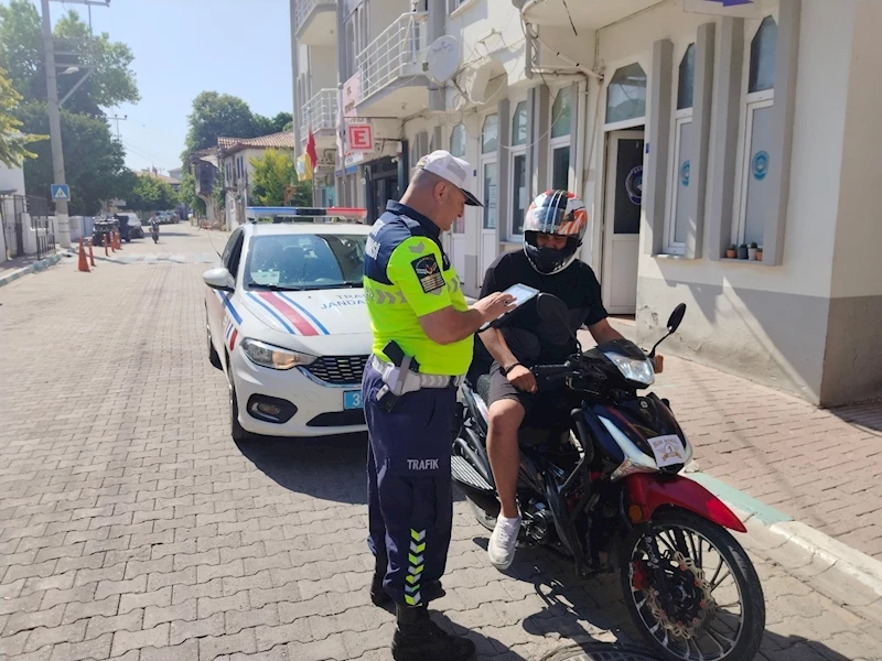 Kırklareli’nde trafik denetimi:198 araç ve sürücüye işlem yapıldı
