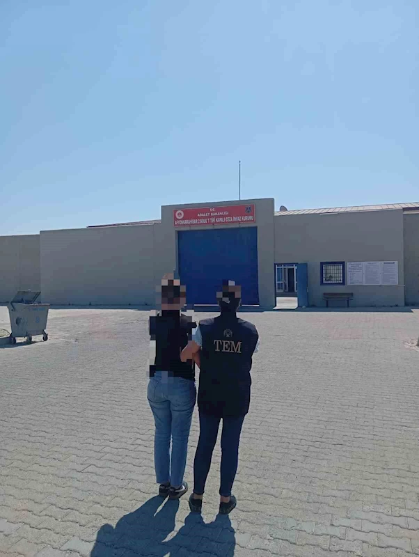 FETÖ’ye üye olmaktan hapis cezasıyla aranan şahıs yakalandı
