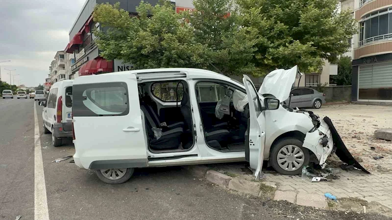 Elazığ’da zincirleme trafik kazası: 3 yaralı
