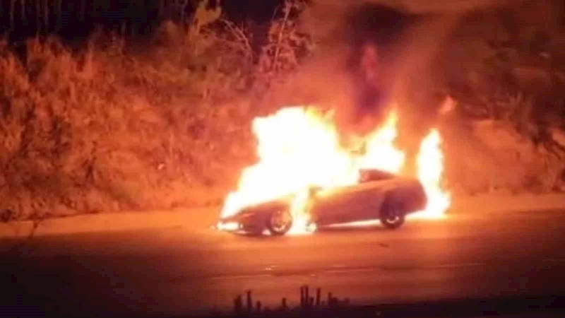 Tekirdağ’da seyir halindeki otomobil alev alev yandı
