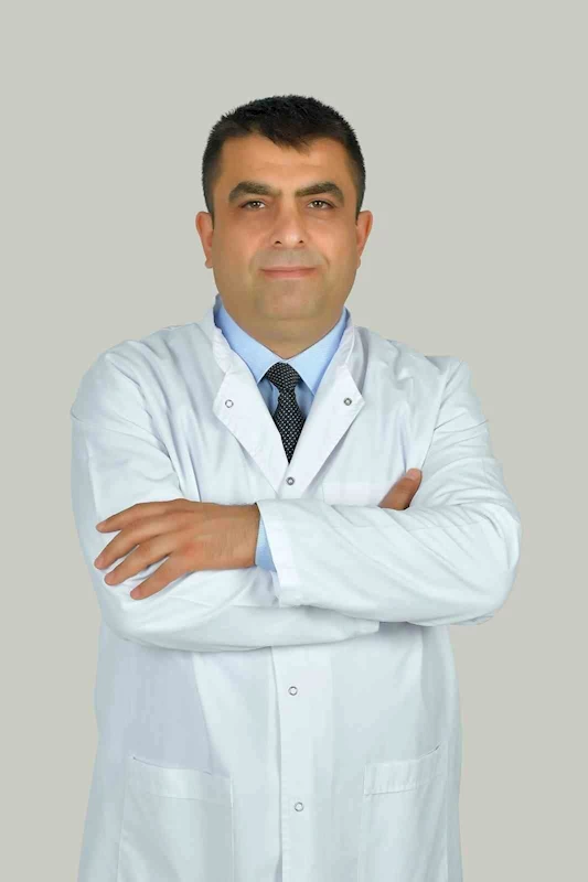 2 yaşındaki bebeğin böbreğindeki taş kapalı yöntemle alındı
