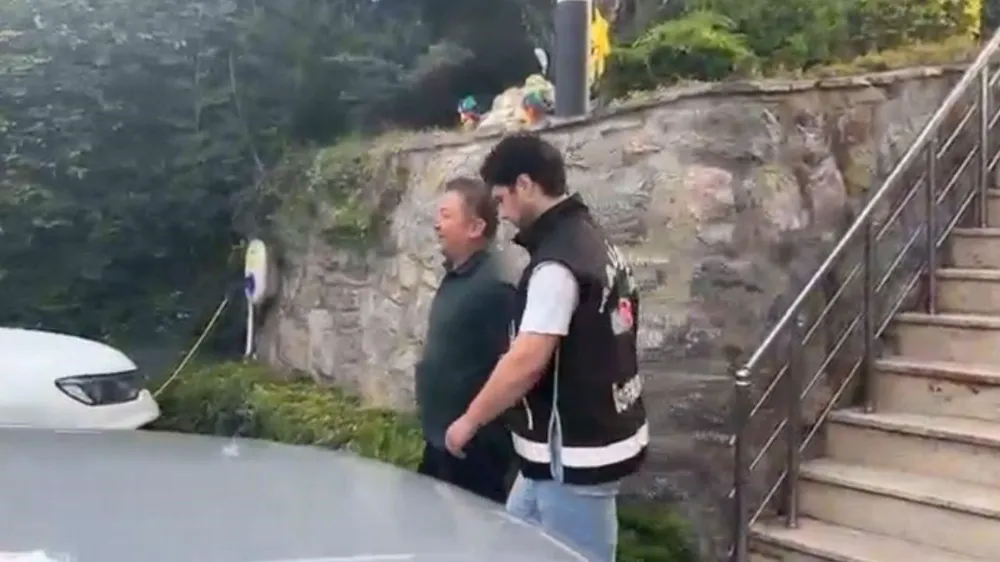 İzmir merkezli 60 ildeki FETÖ operasyonun detayları ortaya çıktı: 230 gözaltı