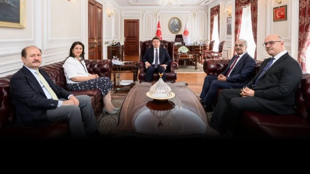 Bakan Tunç, DEM Parti heyetini kabul etti