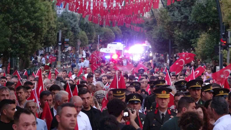 Isparta’da 15 Temmuz’un 9. yılında şehitler dualarla anıldı
