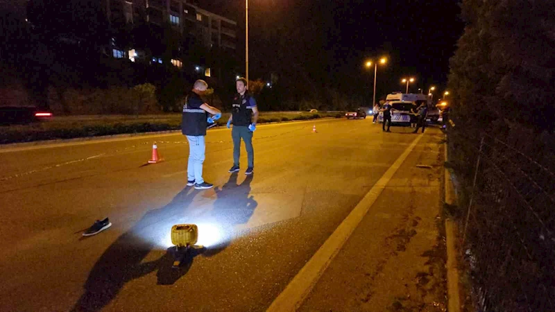 Karabük’te yolun karşısına geçerken otomobilin çarptığı genç hayatını kaybetti
