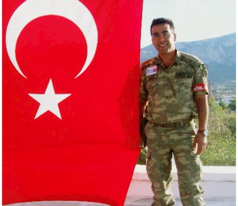 Futbol oynarken kalp krizi geçiren emekli yüzbaşı hayatını kaybetti
