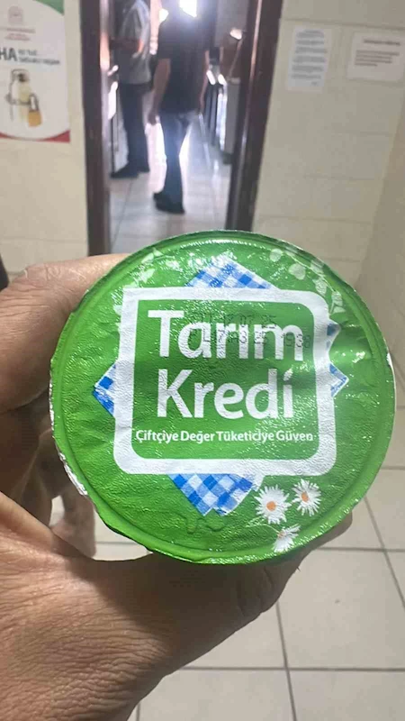 Diyarbakır İl Sağlık Müdürlüğüne bağlı yemekhanede son kullanma tarihi geçmiş ayran dağıtıldı
