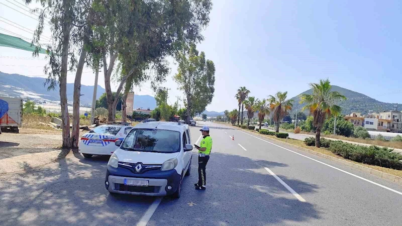 Antalya’da 1 haftada 57 bin araç denetlendi, 16 bin sürücüye ceza
