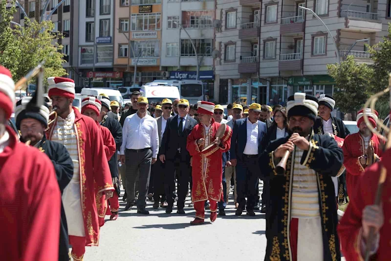 4 gün sürecek olan Bayburt Dede Korkut 29. Uluslararası Kültür ve Sanat Şölenleri başladı
