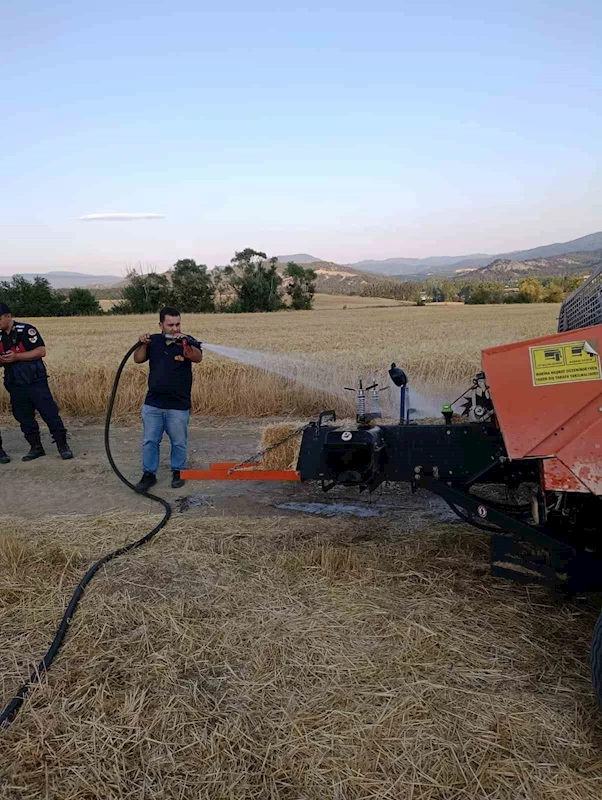 Balya makinesi yangın çıkarttı: Yangın tüpü faciayı önledi
