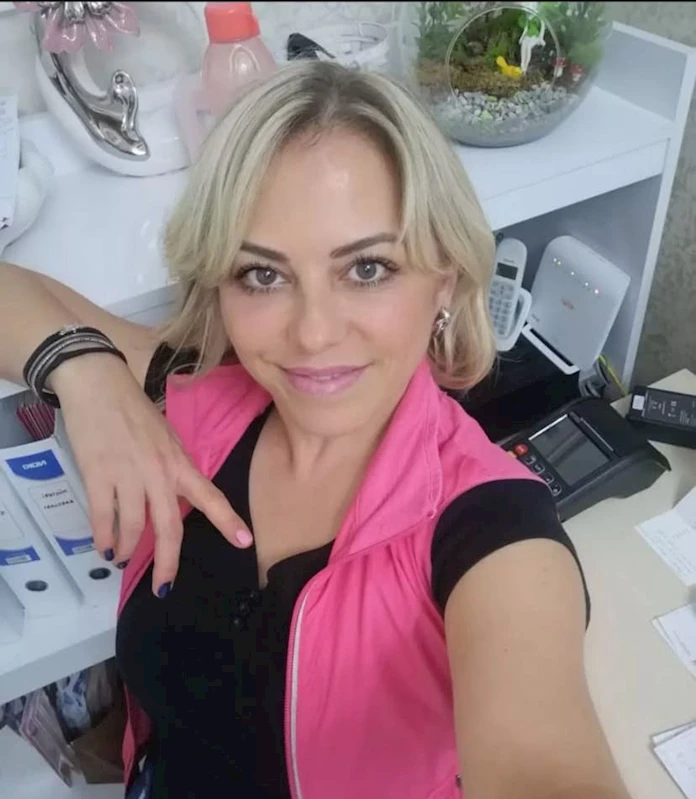 İzmir’de bir kadın, boşandığı eşi tarafından bıçaklanarak öldürüldü
