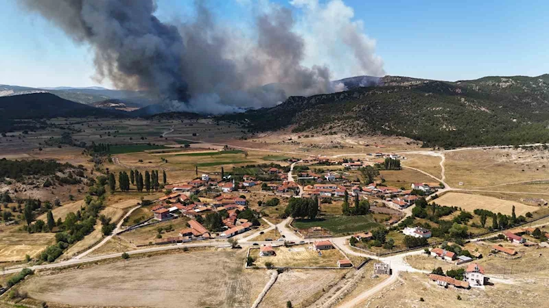 Alevlerin Sarıcaova’ya girmesine 300 metre kaldığı bildirildi
