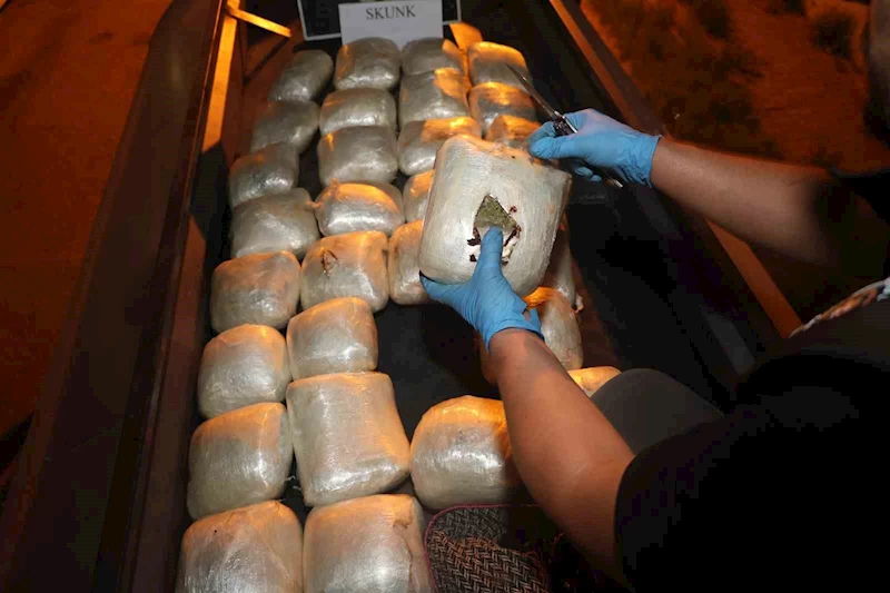 Yakıt tankerine zulalanmış 21.5 kilo uyuşturucu ele geçirildi
