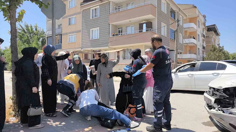 İnegöl’de zincirleme kaza: 1’i komiser 5 yaralı

