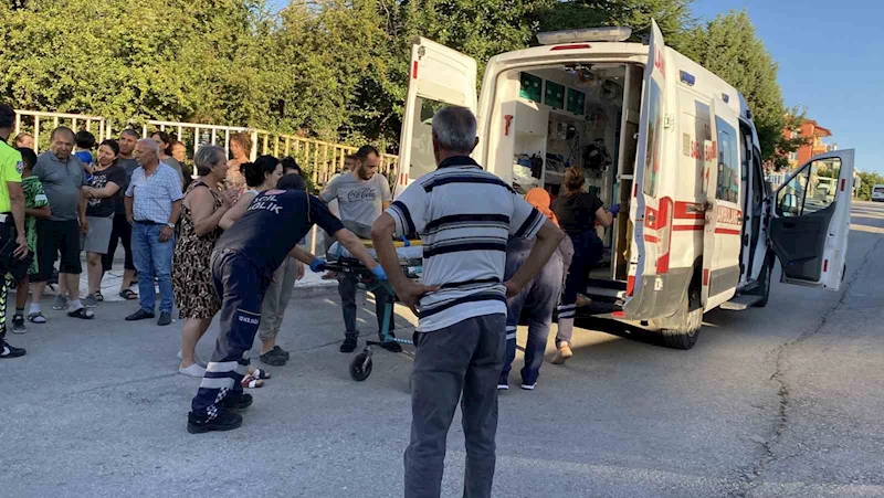 Çorum’da minibüsle çarpışan bisikletli çocuk yaralandı
