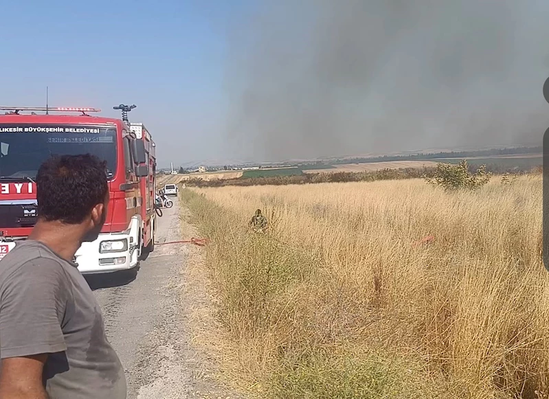 Balıkesir’de mera yangını
