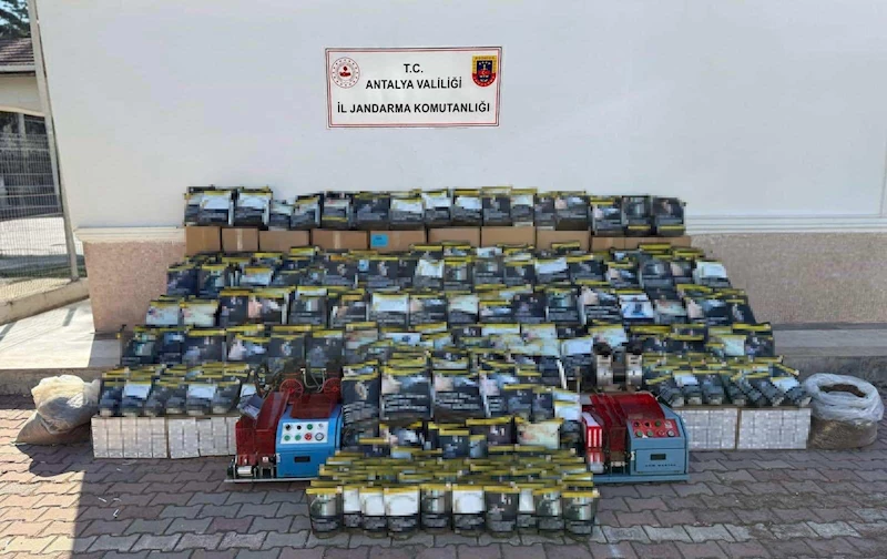 Antalya’da 3 ton kaçak tütün ele geçirildi
