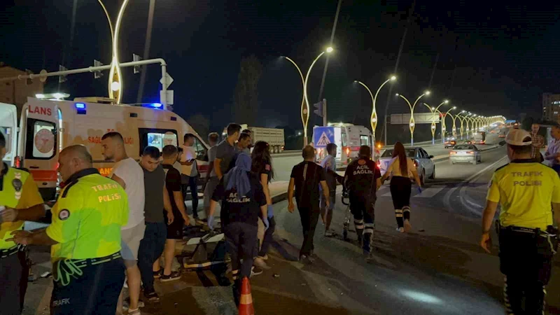 Ankara’da ters yöne giren otomobil, motosiklete böyle çarptı: 2 yaralı
