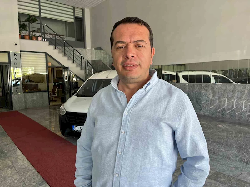Galericinin uyanıklığı yaşlı adamı dolandırılmaktan kurtardı
