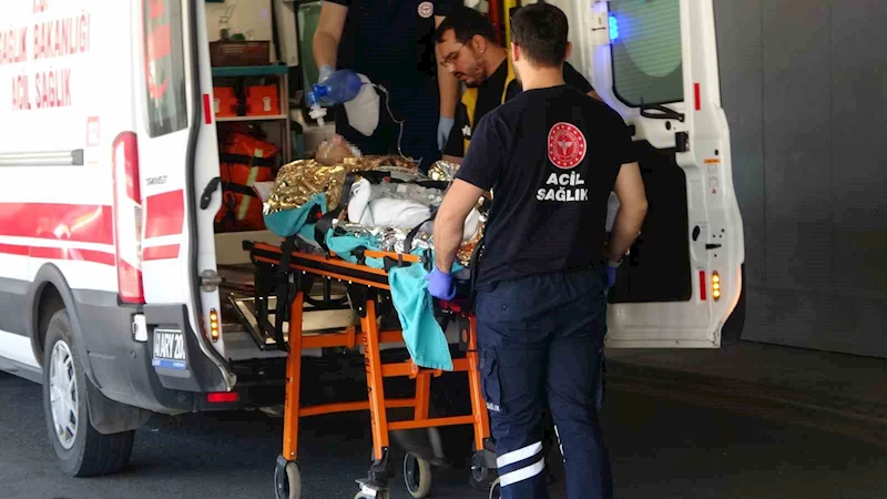 Serinlemek için girdiği denizde boğulma tehlikesi geçirdi: 17 yaşındaki gencin durumu ağır
