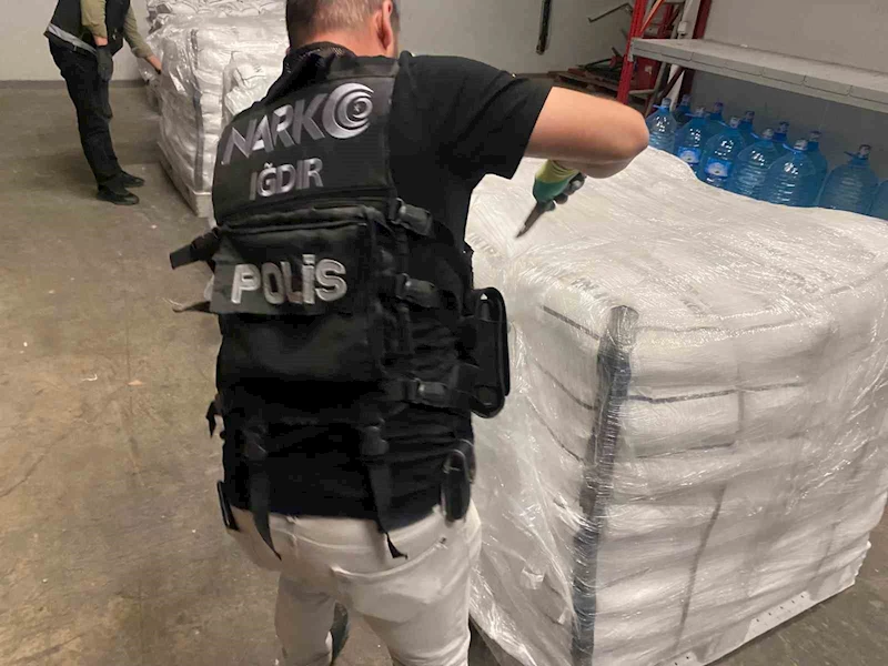 Iğdır’da uyuşturucu operasyonu: 344 kilo metamfetamin ele geçirildi
