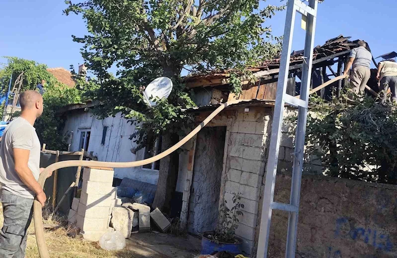 Beyşehir’de korkutan ev yangını
