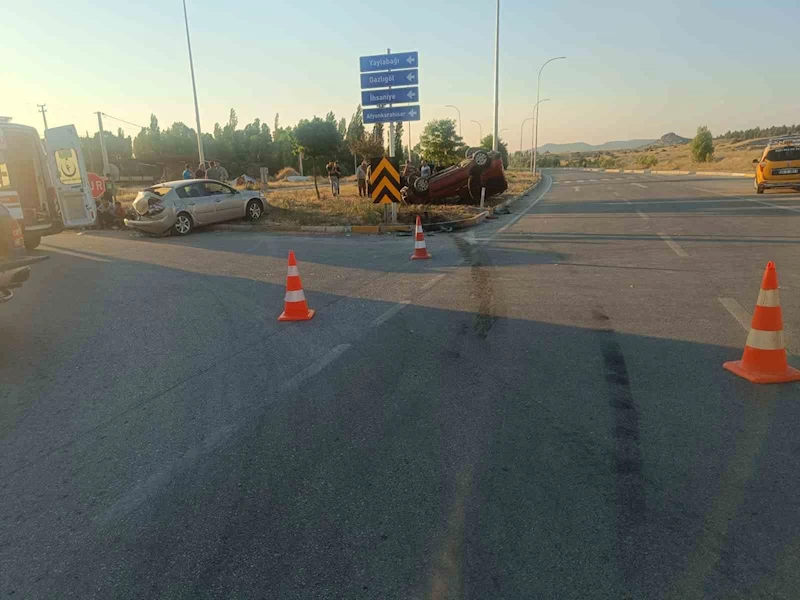 Afyonkarahisar’da trafik kazası: 9 kişi yaralandı
