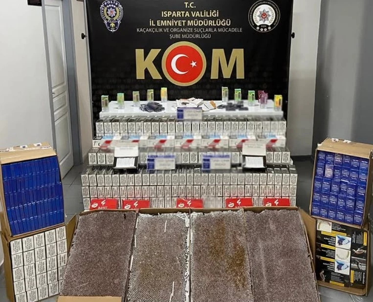 Isparta’da kaçak tütün operasyonu: 113 bin 900 dal makaron ele geçirildi
