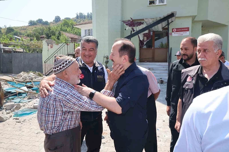 Balıkesir’in Sındırgı ilçesinde deprem sonrası çalışmalar sürüyor
