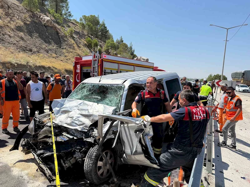 Yol çalışması olan yerde hatalı sollama ölüm getirdi, ölü sayısı 3’e yükseldi
