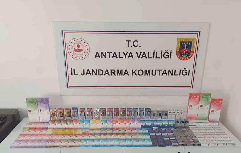 Alanya’da kaçak sigara operasyonunda çok sayıda malzemeye el konuldu
