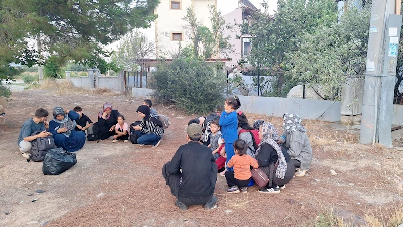İzmir’de 46 düzensiz göçmen yakalandı, 16 göçmen kurtarıldı
