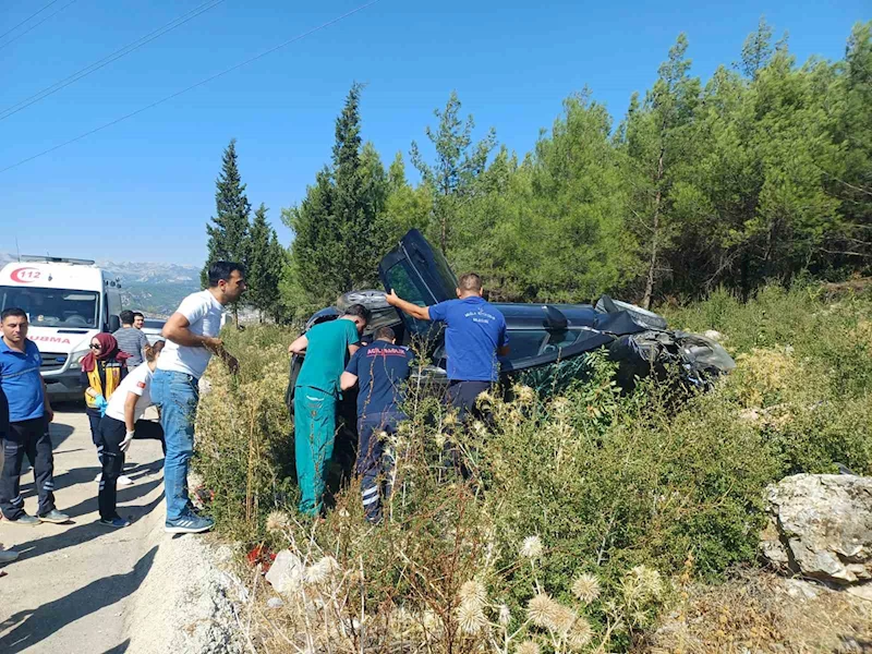 Takla atan araçtan bir kişi yaralı kurtarıldı
