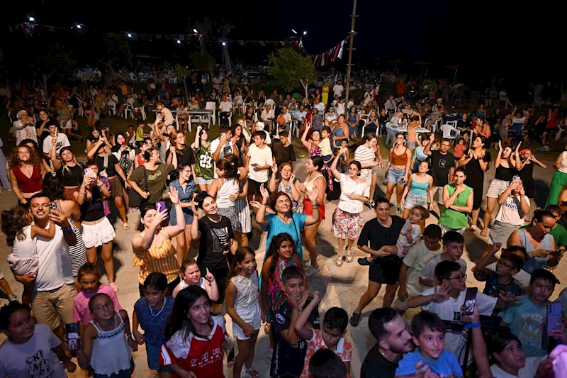 Mersin’de yazın son günleri konserlerle şenlendi
