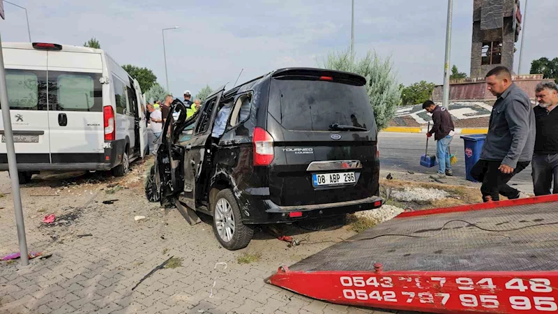 Sındırgı’da trafik kazası: 4 yaralı
