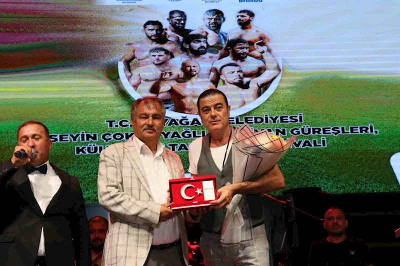 İlki düzenlenen Beyağaç Kültür ve Tarhana Festivali coşkuyla başladı
