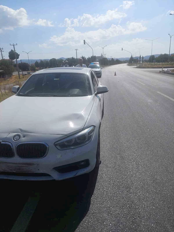 Motosiklet ile otomobil kavşakta çarpıştı: 1 yaralı
