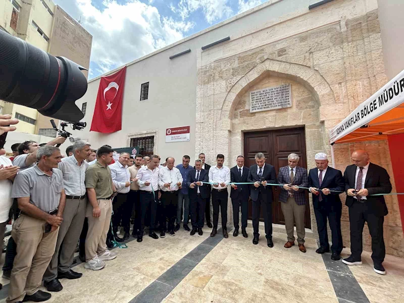 Tarihi Melik Tahir Camii tamamlanan restorasyon çalışmalarının ardından yeniden ibadete açıldı
