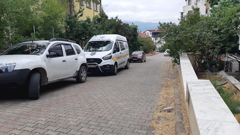 Sağlık çalışanı evinde ölü bulundu
