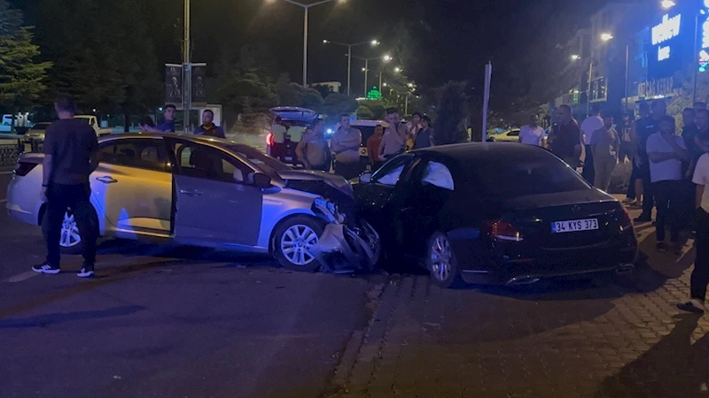 CHP Erzincan eski İl Başkanı kazada yaralandı
