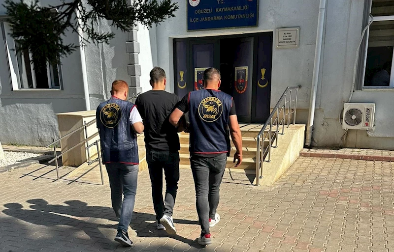Kesinleşmiş 22 yıl cezası bulunan uyuşturucu taciri yakalandı
