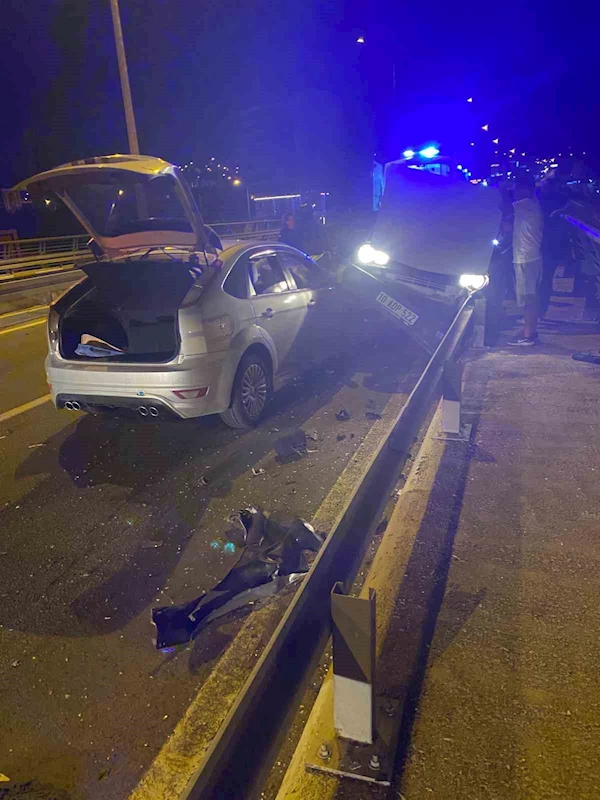 Balıkesir’de sıkışmalı trafik kazası: 2 yaralı
