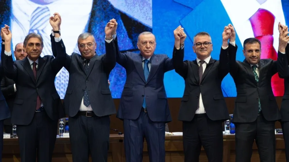 2 belediye başkanı AK Parti’ye katıldı