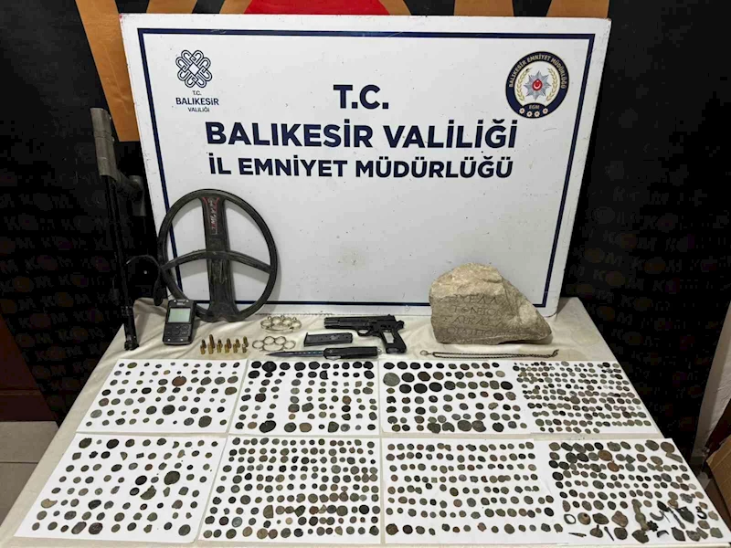 Bandırma’da tarihi eser ve silah operasyonu
