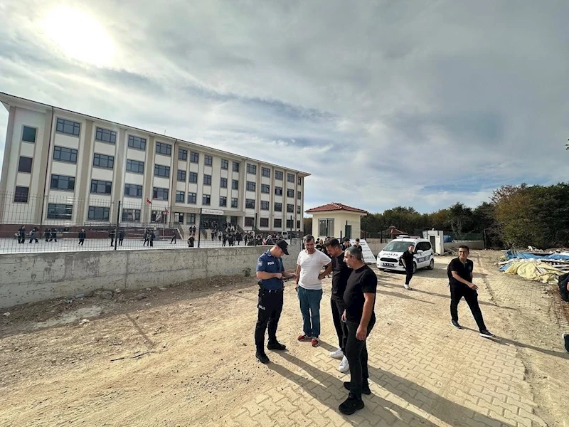 Polis ve jandarma okul çevresinde denetimlerini sıklaştırdı
