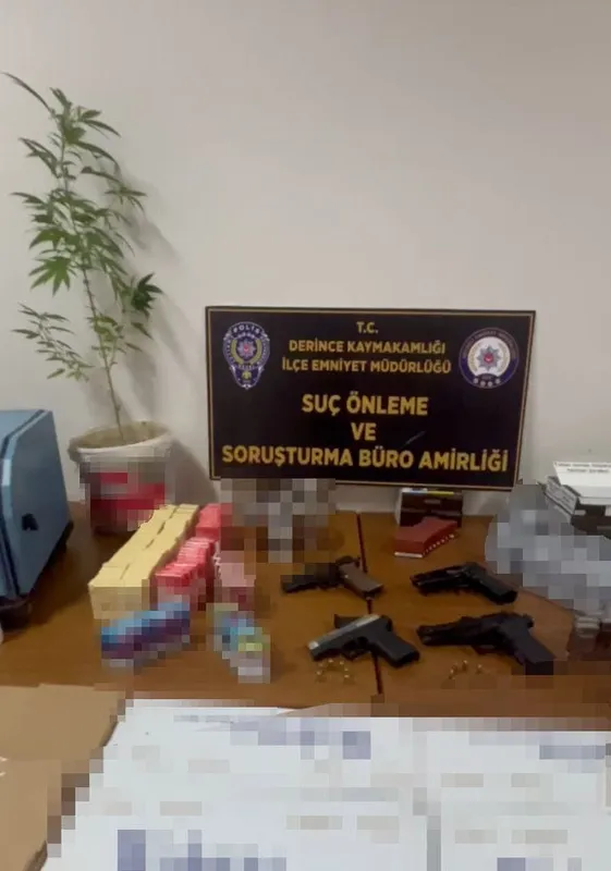 Kaçak tütüncüye operasyon: Silahlar ele geçirildi
