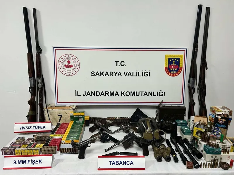 Ev değil cephanelik: 60 yaşındaki şahıs tutuklandı
