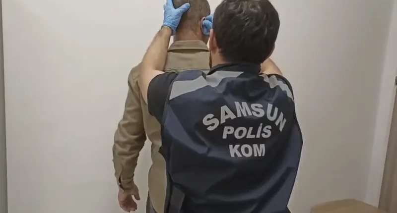 Motorlu Taşıtlar Sınavı’na kopya düzeneğiyle girmeye çalışan şahıs suçüstü yakalandı
