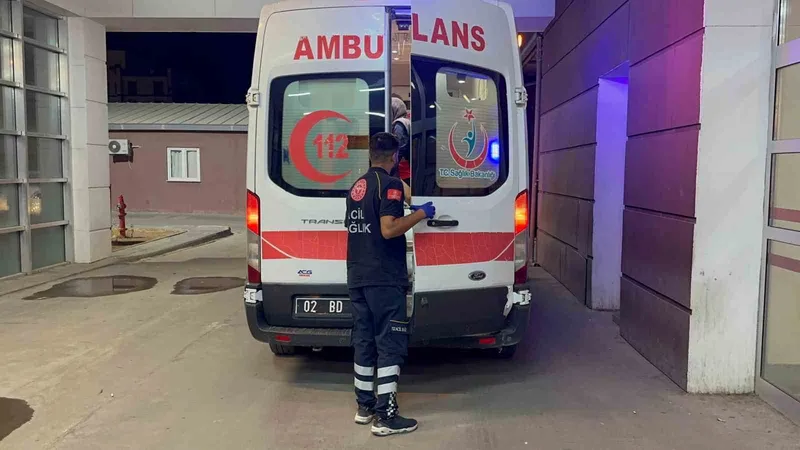 Yüksekten düşen işçi yaralandı

