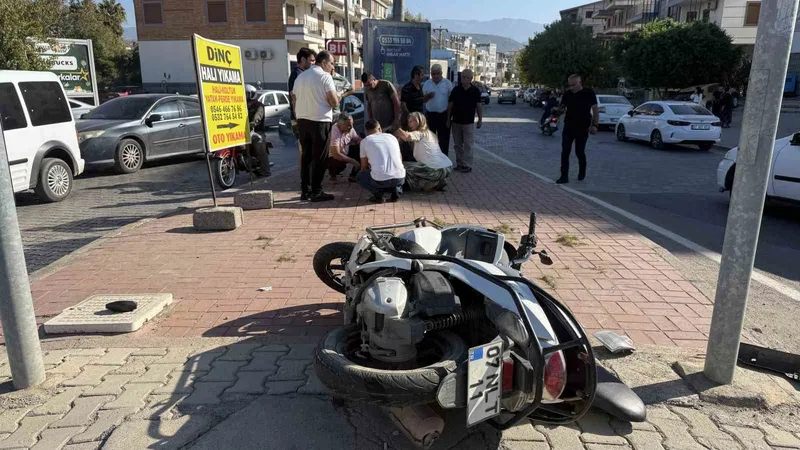 Gazipaşa’da minibüs ile motosiklet çarpıştı: 1 yaralı
